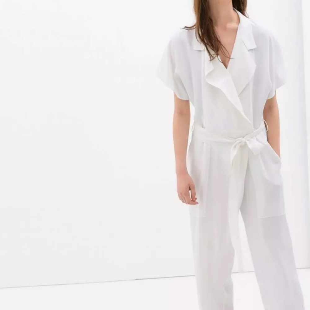 ZARA STUDI LUXE WHITE FLOWY JUMPSUIT Med SOLD OUT